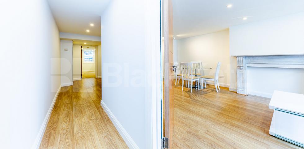 Modern furnished two bed mins to Regents Park and Camden Tube  Parkway, Regents Park